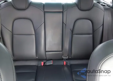 2019 Tesla Model 3 Long Range/Performance z USA, uszkodzony, nr VIN 5YJ3E1EB0KF211718